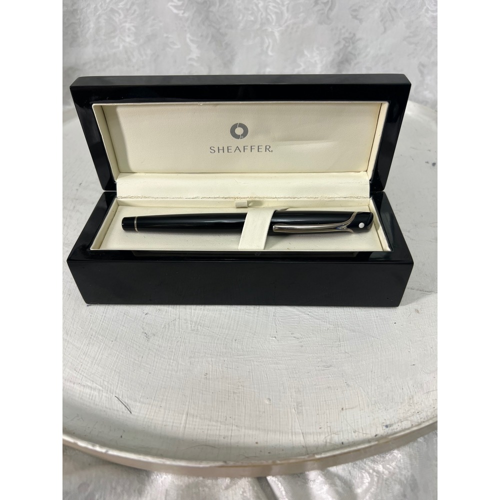 Sheaffer Valor Fountain Pen Black 14k Gold Inlaid Nib Personalized With Box